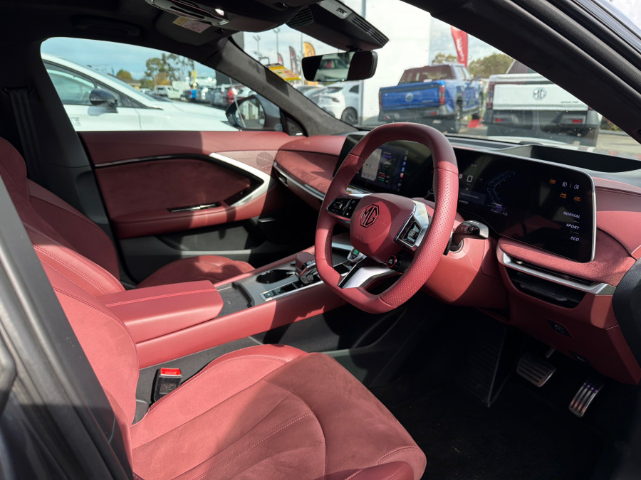 2025 MG MG7  Essence Sedan Image 10
