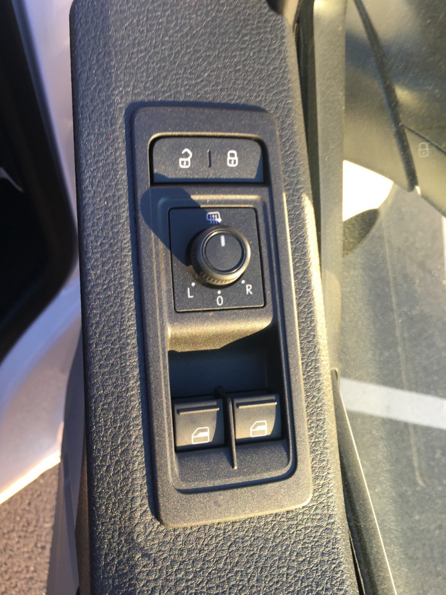 2019 Volkswagen Transporter T6 SWB Van Normal Roof Van Image 15