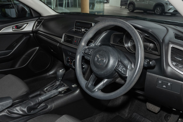 2016 Mazda 3 BM5478 Neo Hatch Image 6