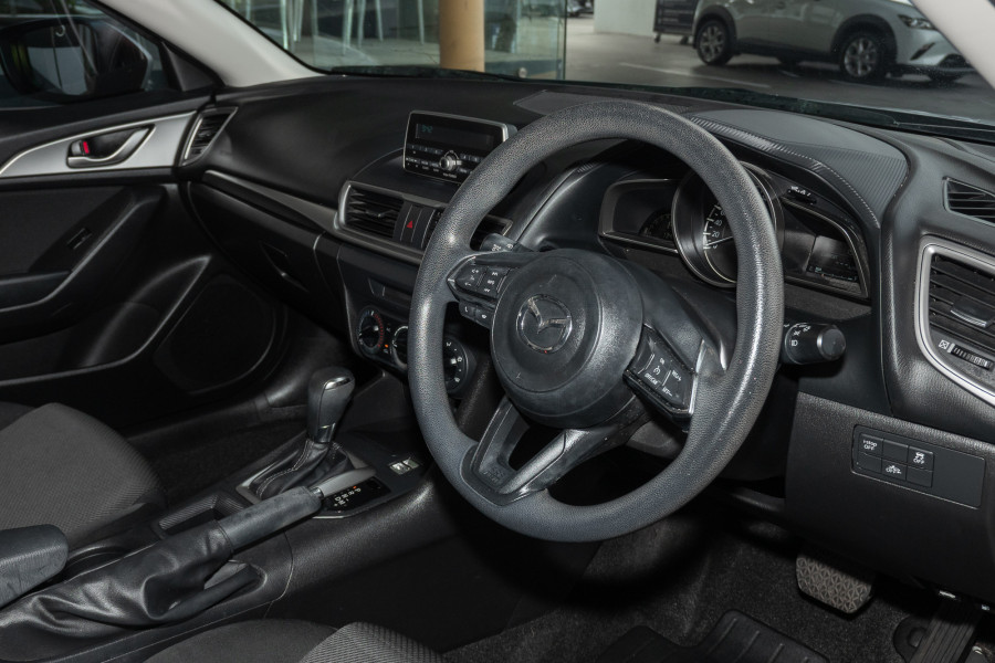 2016 Mazda 3 BM5478 Neo Hatch Image 6