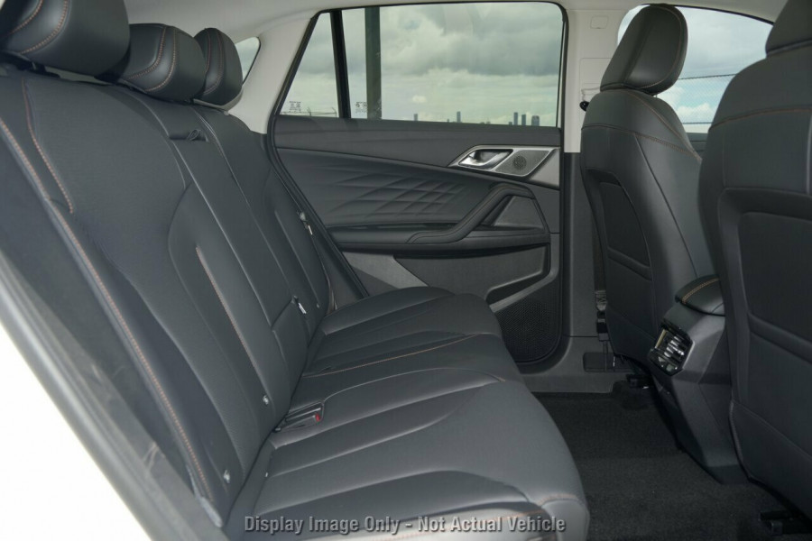2025 MG HS AS33 Essence Hybrid+ SUV Image 9