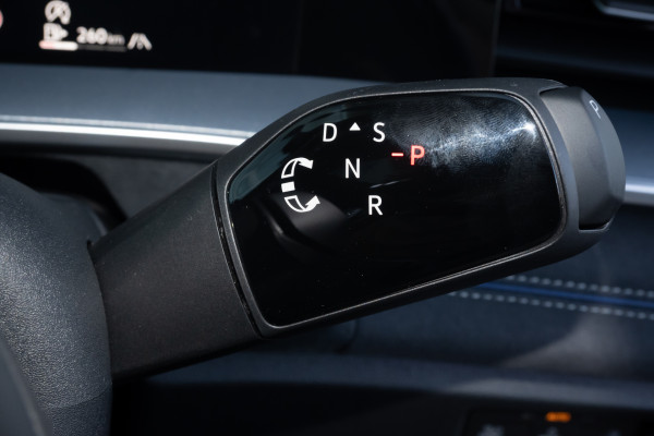 2025 Volkswagen Tayron R4 195TSI R-Line SUV Image 16