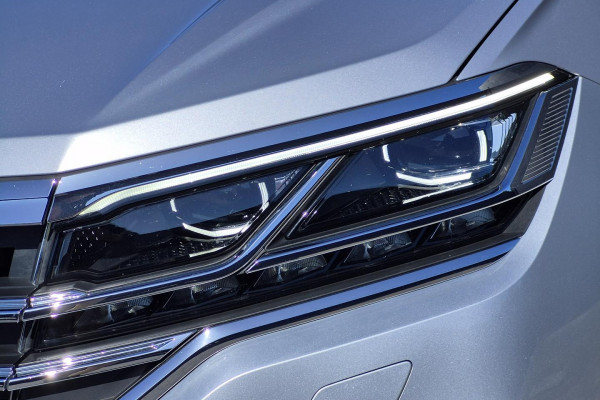 2020 MY21 Volkswagen Touareg CR 210TDI R-Line SUV Image 30
