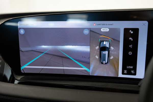 2026 Audi Q6 e-tron SUV image 17