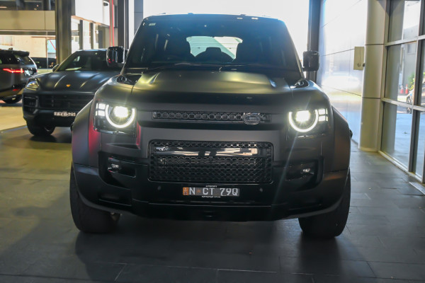 2026 Land Rover Defender L663 110 P635 OCTA Black SUV