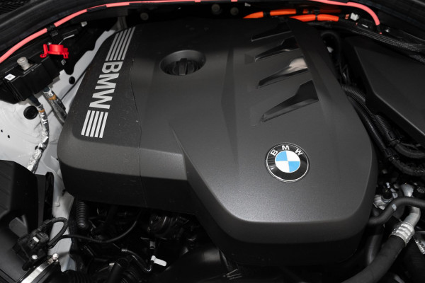2025 BMW X3 G45 30e xDrive SUV image 24