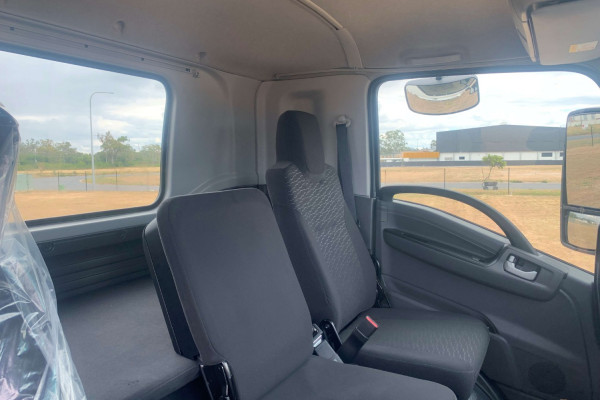 2025 Isuzu FXR 170-355 AT R57 Cab Chassis Image 15