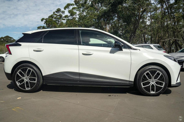 2024 MG MG4 MEH32 Essence 64 150kW Hatch Image 5