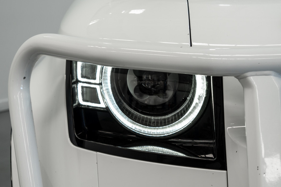 2024 Land Rover Defender L663 130 D300 X-Dynamic SE SUV Image 2
