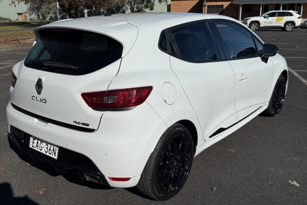 2016 Renault Clio R.S. IV B98 R.S. 200 Sport Hatch Image 3