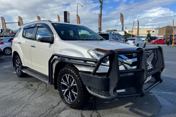 2021 MY19 Isuzu MU-X LS-T SUV Image 5