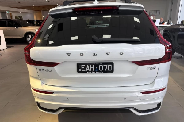 2025 MY26 Volvo XC60 UZ Ultra T8 Plug-in Hybrid Dark SUV Image 8