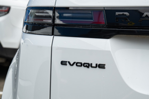 2026 Land Rover Range Rover Evoque L551 P250 Dynamic SE SUV image 21