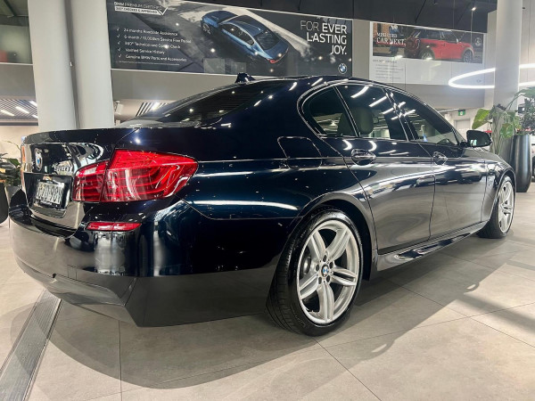 2015 BMW 5 Series F10 LCI 520i M Sport Sedan image 4
