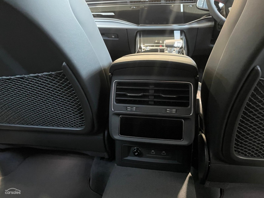 2026 Audi SQ8 TFSI SUV Image 38