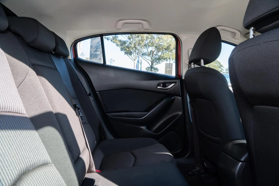 2015 Mazda 3 BM Series Maxx Sport Hatch Image 9