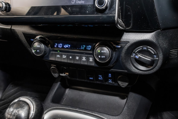 2022 Toyota HiLux GUN126R SR5 Ute image 16