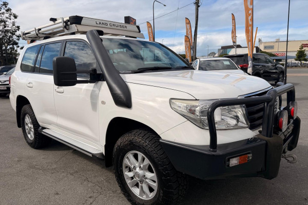 2009 Toyota LandCruiser VDJ200R GXL SUV Image 6