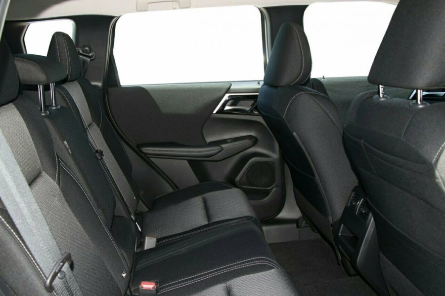 2024 Mitsubishi Outlander ZM ES SUV Image 12