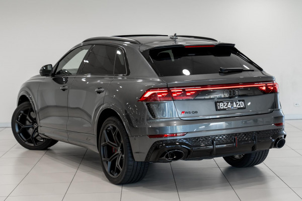 2025 Audi RS Q8 F1 SUV image 2