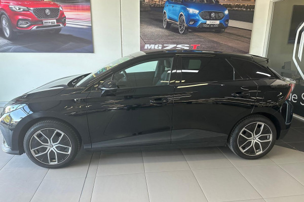 2024 MG MG4 MEH32 Essence 64 Hatch