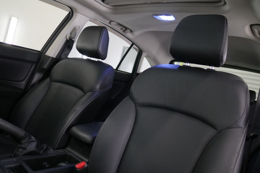 2014 Subaru XV G4-X 2.0i-S Suv Image 8