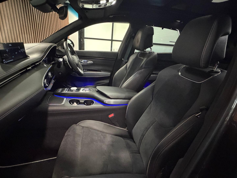 2024 Genesis GV70 JK.V2 3.5T AWD Sport SUV Image 19