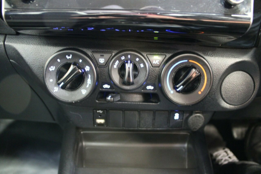 2022 Toyota HiLux TGN121R WorkMate Cab Chassis Image 26