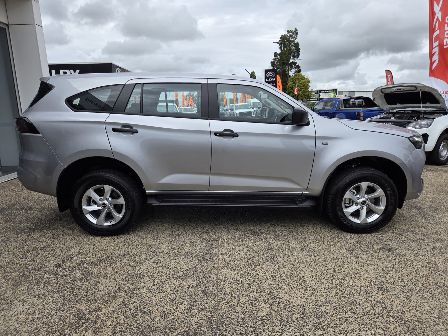 2026 MY25.5 Isuzu MU-X RJ LS-M SUV Image 2
