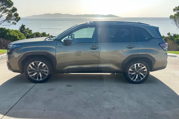 2025 MY26 Subaru Forester S6 Hybrid Touring SUV Image 4