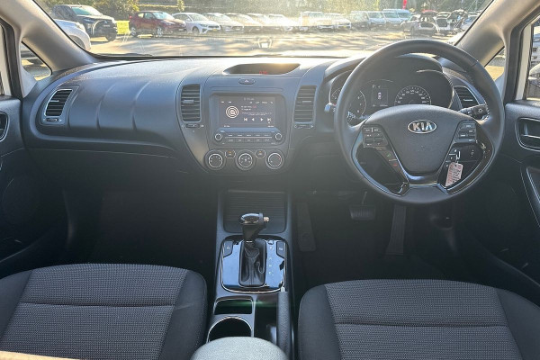 2017 Kia Cerato YD Sport Hatch Image 6