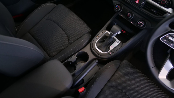 2020 MY1  Kia Cerato BD S with Safety Pack Hatchback Image 20