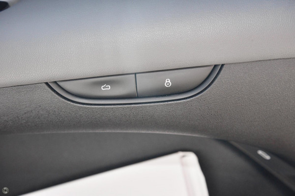 2025 MG IM5 P12L Performance Hatch Image 12
