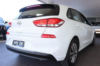 2017 MY18 Hyundai i30 PD Active Hatch