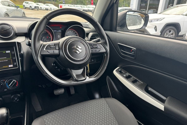2023 Suzuki Swift AZ Series II GL Hatch Image 6