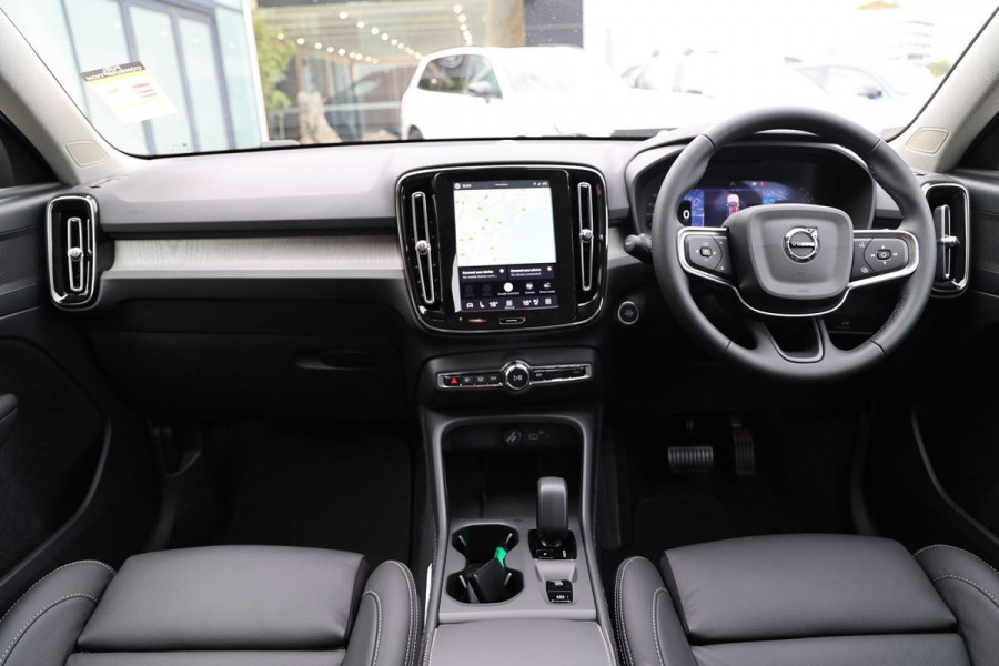 2026 Volvo XC40 XZ Plus B4 SUV Image 25