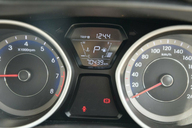 2015 Hyundai Elantra SE 10 of 19