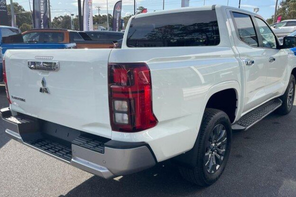 2024 Mitsubishi Triton MV GLS Ute Image 5