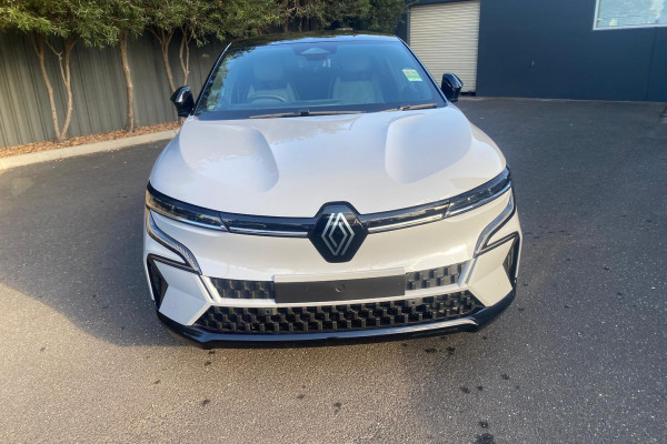 2024 Renault Megane E-Tech XCB Techno EV60 Hatch Image 2