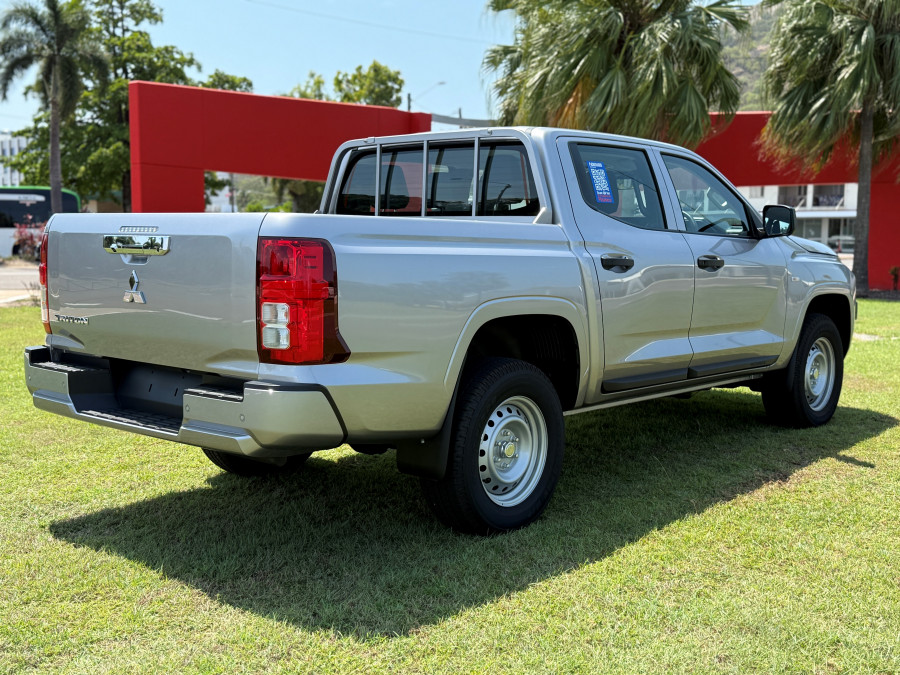 2026 Mitsubishi Triton MV GLX Ute Image 9