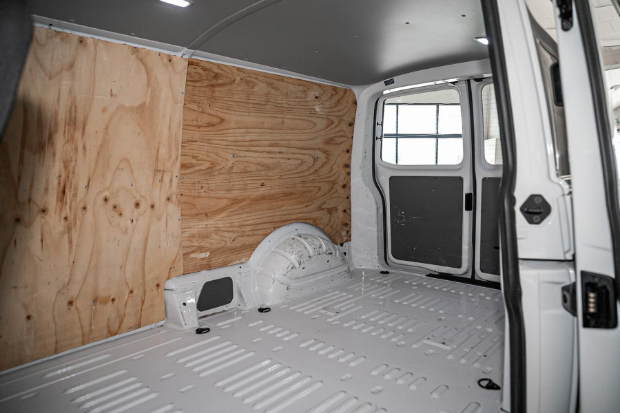 2022 Volkswagen Transporter T6.1 LWB Van Image 11
