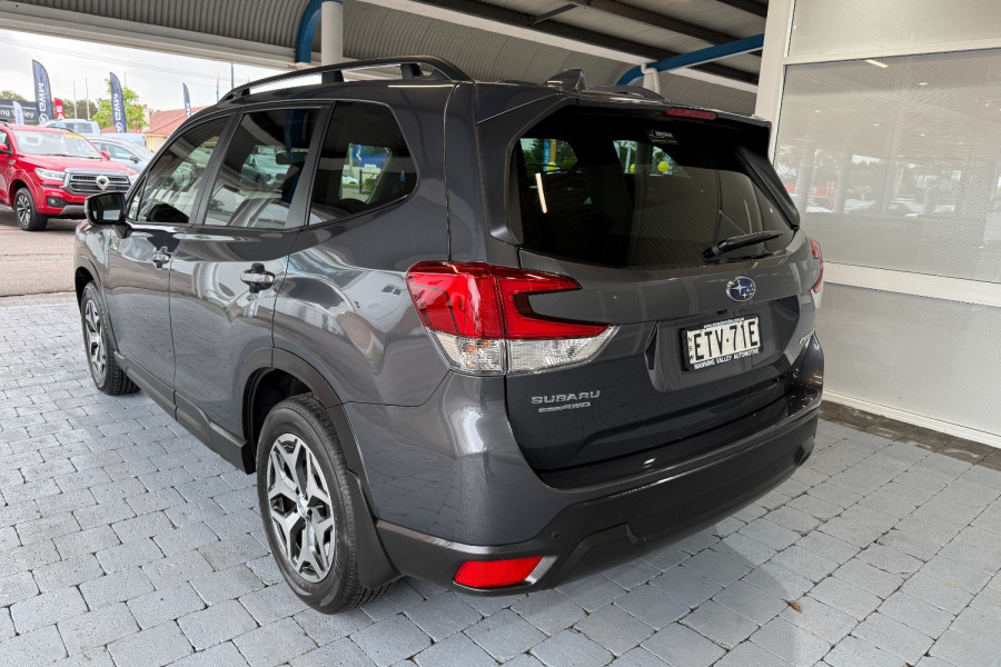 2022 Subaru Forester S5 2.5i-L SUV Image 9