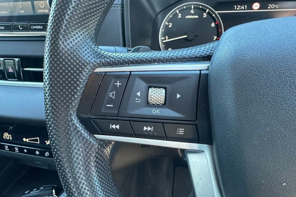 2022 MY23 Mitsubishi Outlander ZM ES SUV Image 17