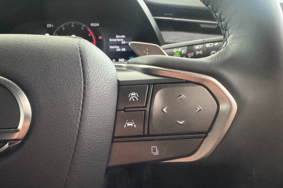 2024 Lexus LBX MAYH10R Sports Luxury SUV Image 18