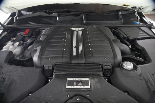 2016 Bentley Bentayga SUV Image 33
