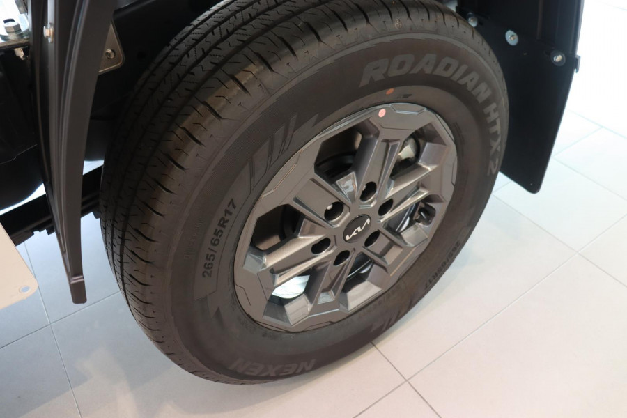 2025 MY26 Kia Tasman TK SX Cab Chassis Image 8