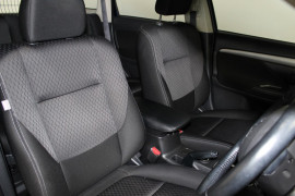 2014 Mitsubishi Outlander ZJ ES Suv