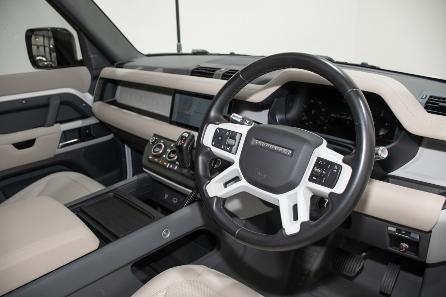 2021 Land Rover Defender L663 110 D300 SE SUV Image 20