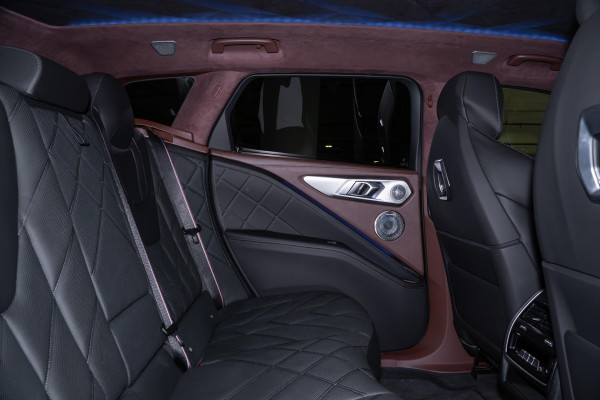 2025 BMW XM G09 Label SUV image 9