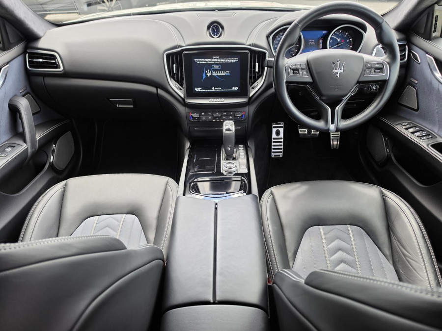 2020 Maserati Ghibli M157 GranLusso Sedan Image 18